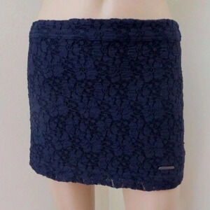 NEW Abercrombie Lace Fitted Mini Skirt Size Small